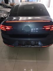 Volkswagen Passat Uyumlu 2015+ LED Spoiler (Piano Black)