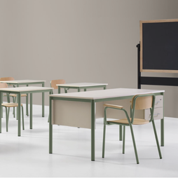 Teacher | Desk & Chair & Blackboard