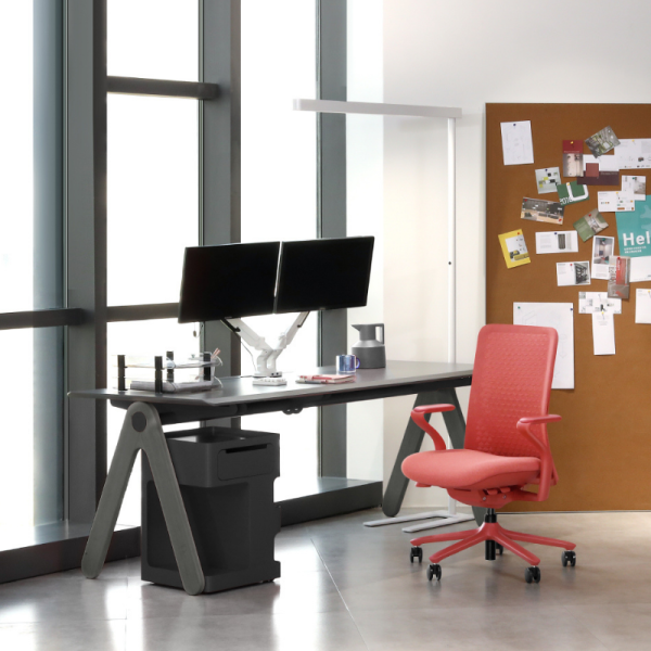 Poly | Staff Chair