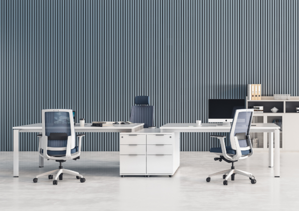 Vix | Staff Chair