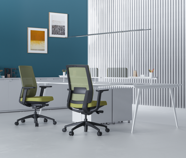 Vix | Staff Chair