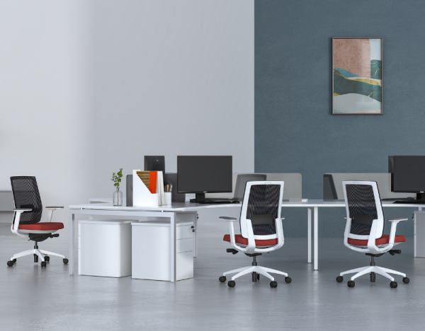 Vix | Staff Chair
