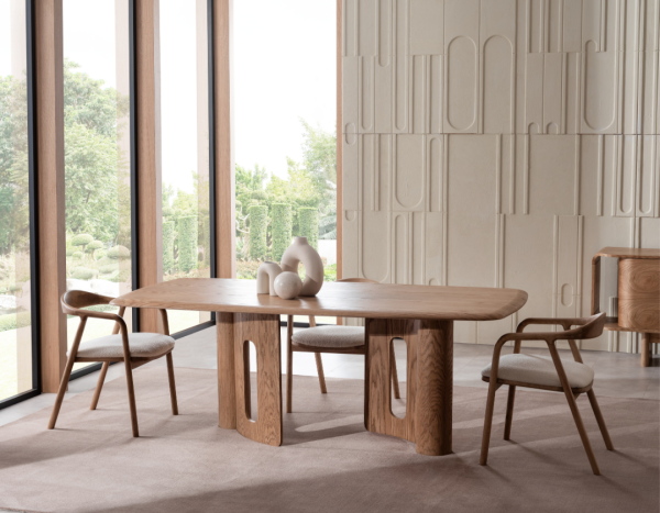 Crystal | Dining Table