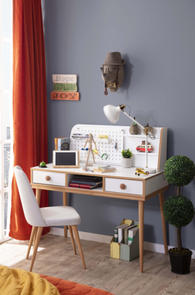 Desk | Retro