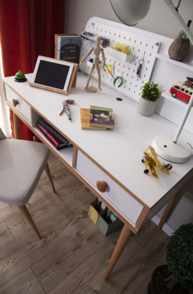Desk | Retro