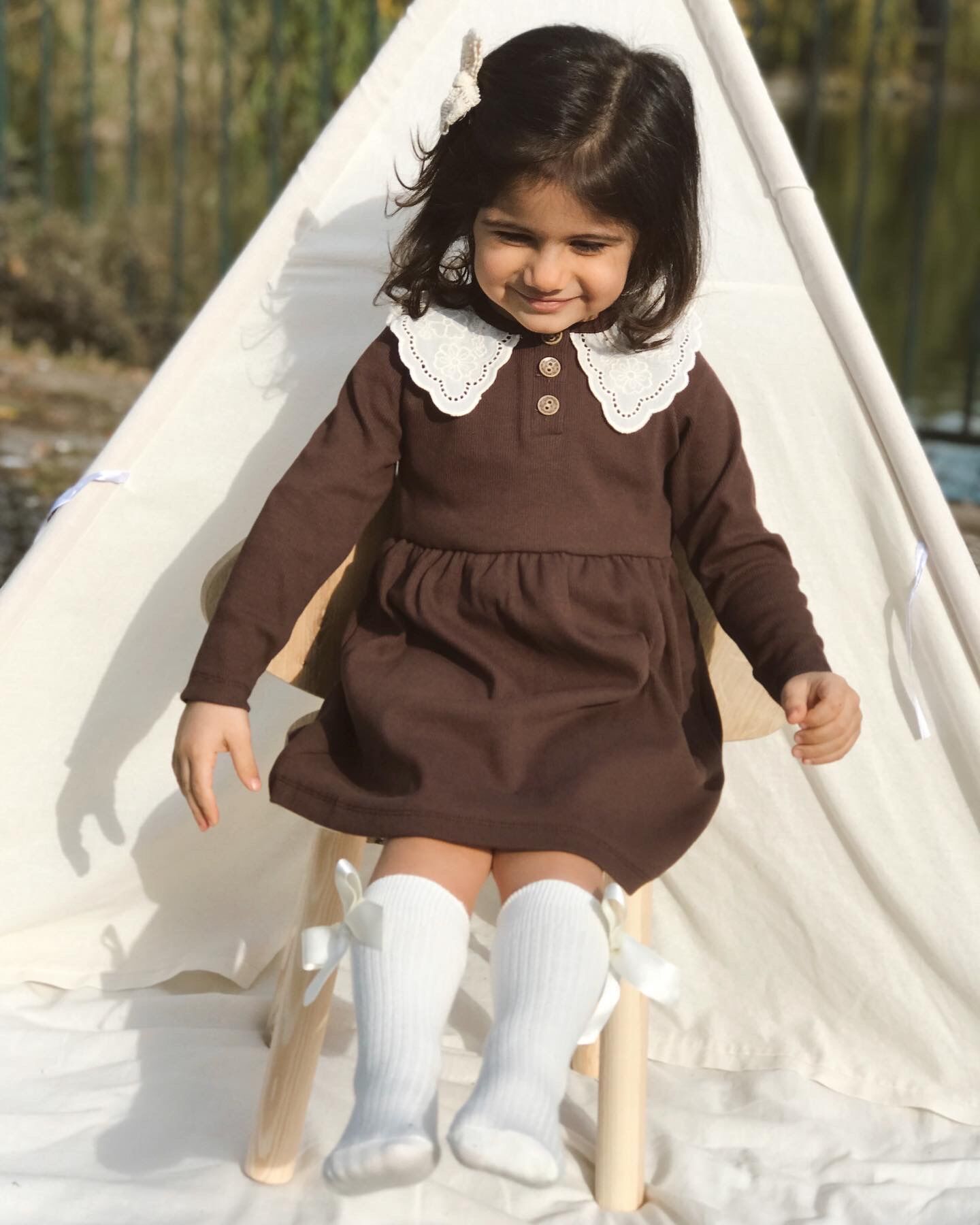Acı kahve vintage fisto yakalı elbise.