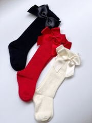 Fiyonklu dizaltı çorap.(0-3 yaş uyumlu)