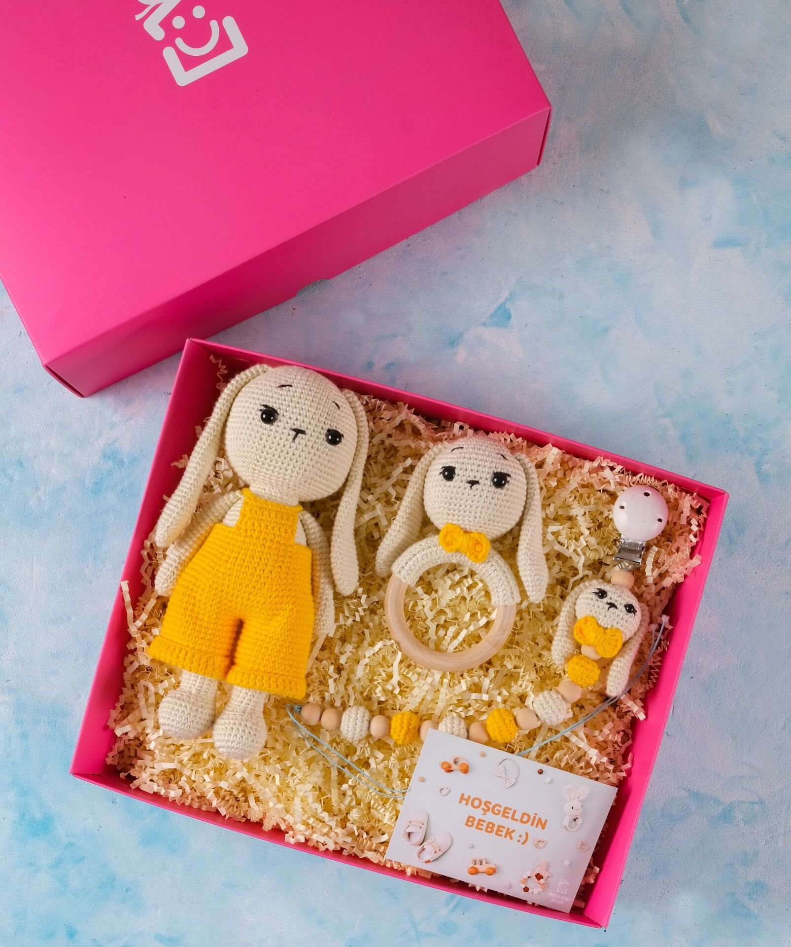 Bebeklere Özel Amigurumi Sarı Tavşan Bebek Çıngırak Emzik Ucu Seti Hediye Kutusu