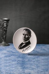 Sevdiklerinize Özel Kemal Atatürk Dekoratif Tabak Filtre Kahve Rebul Ice Kolonya Bi Kahve Kupa İşinde Başarılar Hediye Kutusu