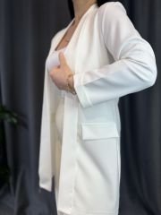 Mevsimlik Double Kumaş Cep Detaylı Beyaz Ceket