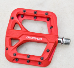 Pedal Platform Çivili Gineyea Kırmızı