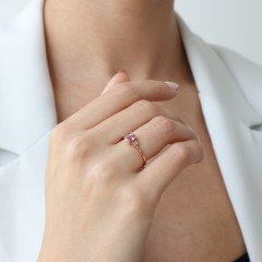 0.85 Karat Pırlanta Spinel Yüzük -Rosy
