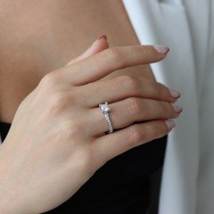 0.74 Karat Pırlanta Yüzük