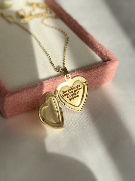 Vintage heart necklace deals