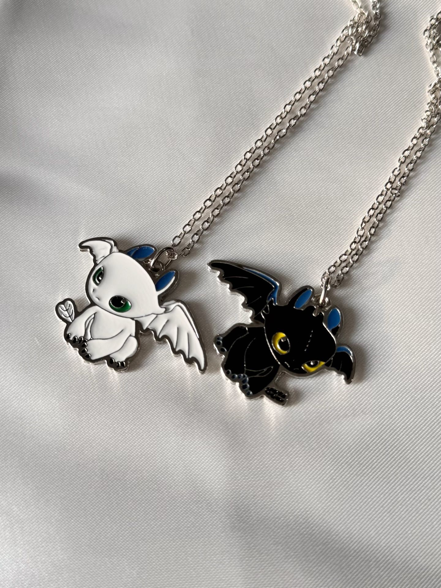 Large Size How to Train Your Dragon Necklace Set