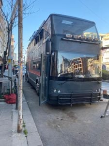Siyah Otobüs Karavan