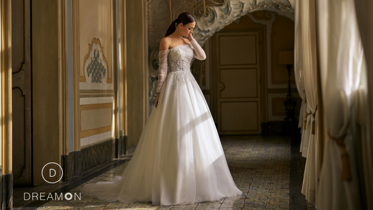 What to Consider When Choosing a Wedding Dress? 4 Important Points!