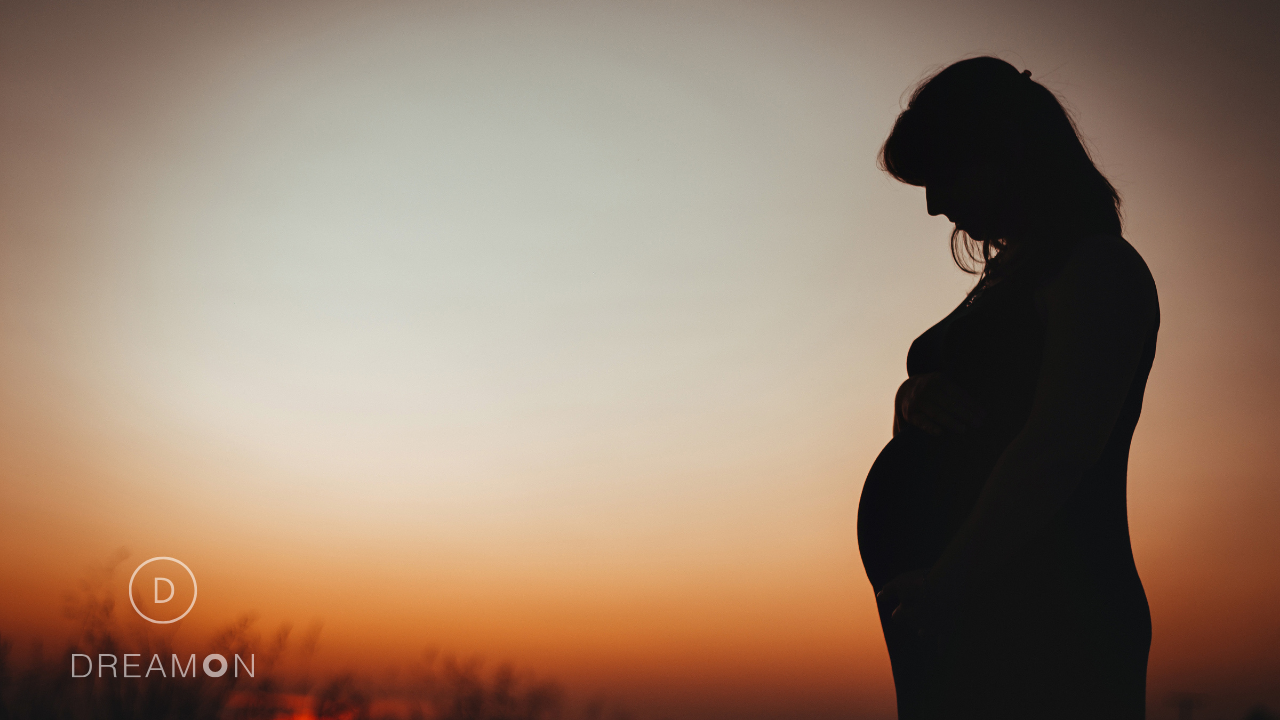 Seeing Yourself Pregnant in a Dream and Its Meanings!