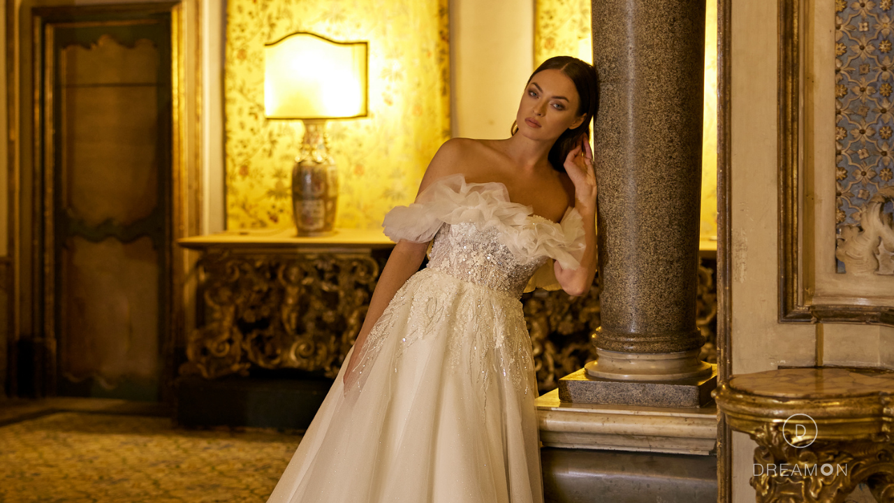 2025 Wedding Dress Fashion: The Rise of Elegance and Splendor