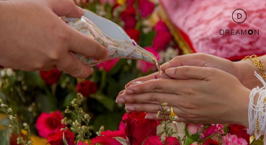 A Marriage Story Hacer - Vakkas Dikmen