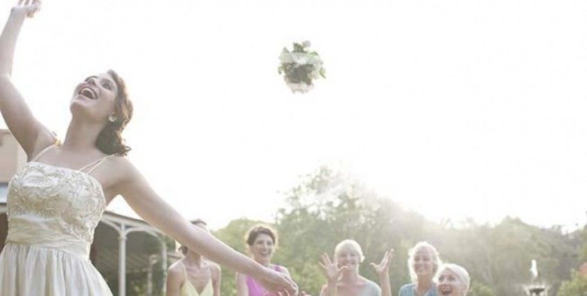 La historia de las bodas: colores, tradiciones y supersticiones