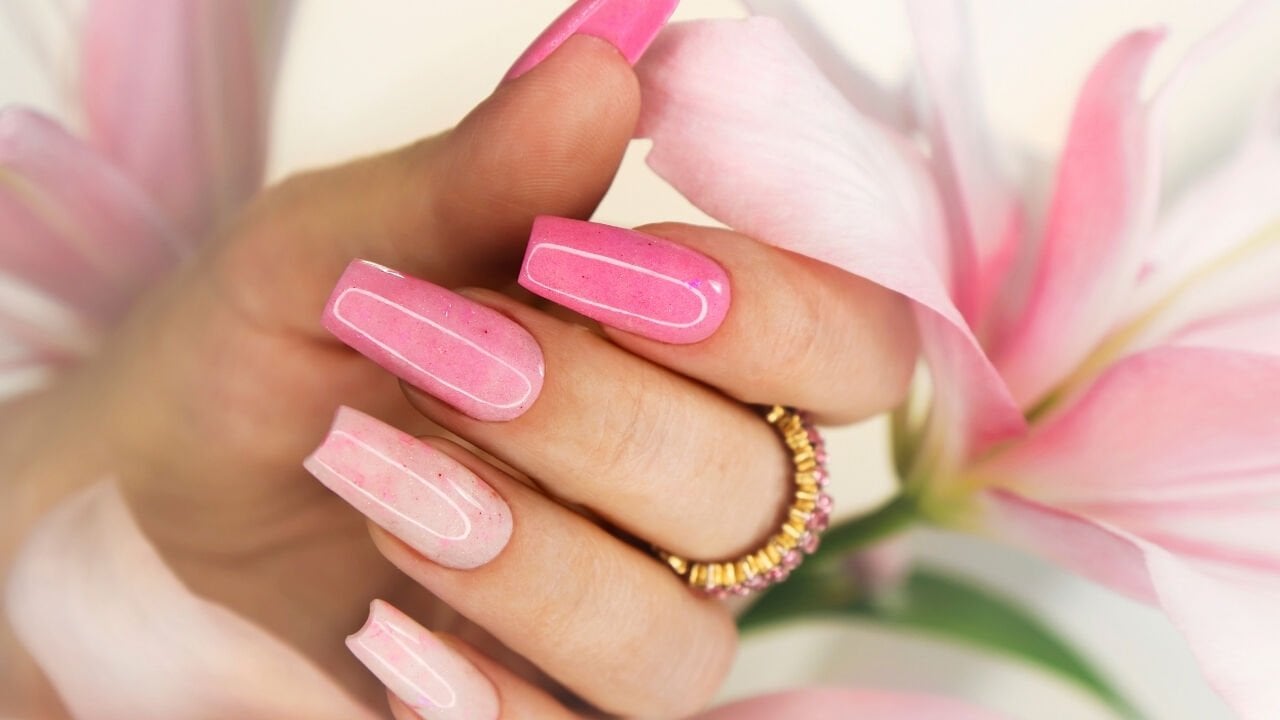   How to Use False Nails?