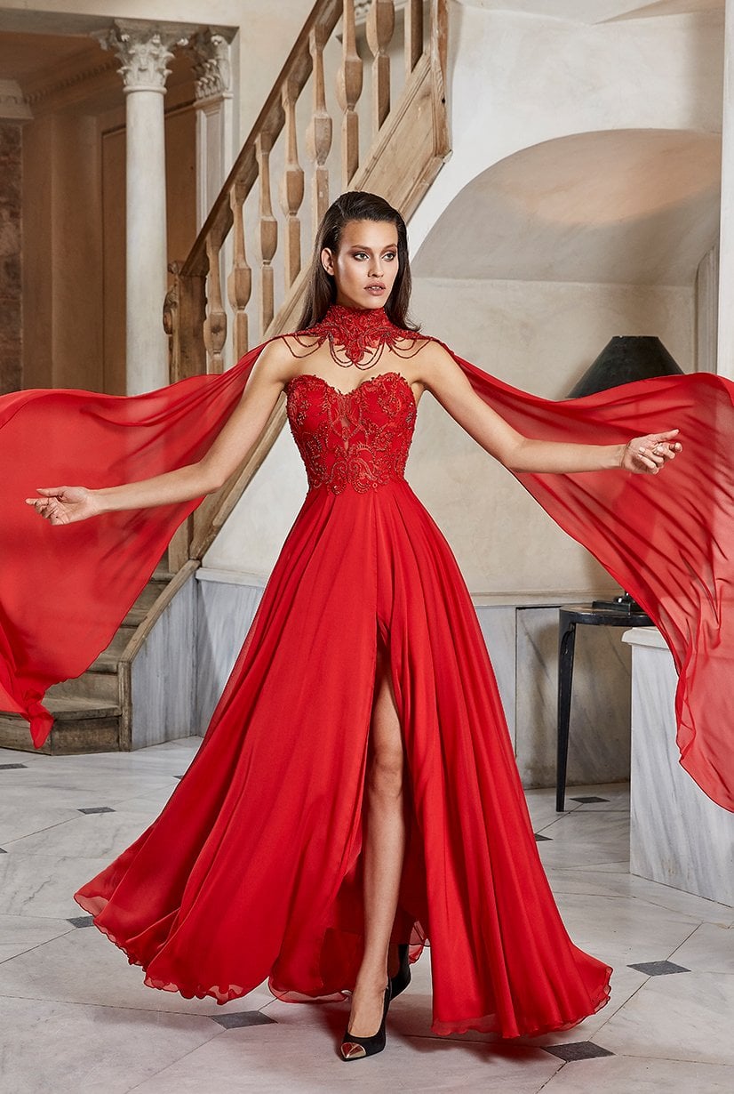 Straplez Pelerinli, Derin Yırtmaçlı Abiye Modeli - Kırmızı