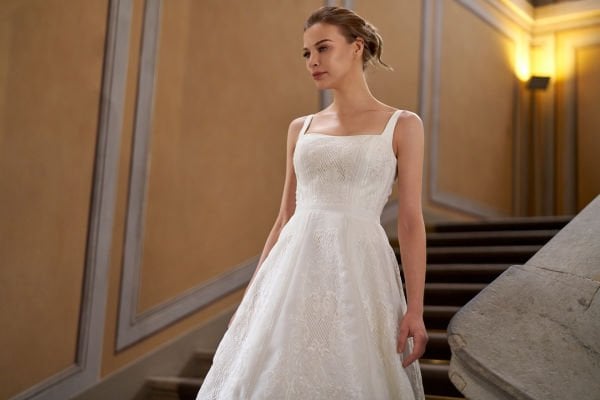 Box Neck, Thin Straps, Cage Form, Embroidered Italian Organza Fabric, Grid Effect, Voluminous Skirt, Waist Belt Detail, Ecru Color, Round Back Neckline Wedding Dress Model