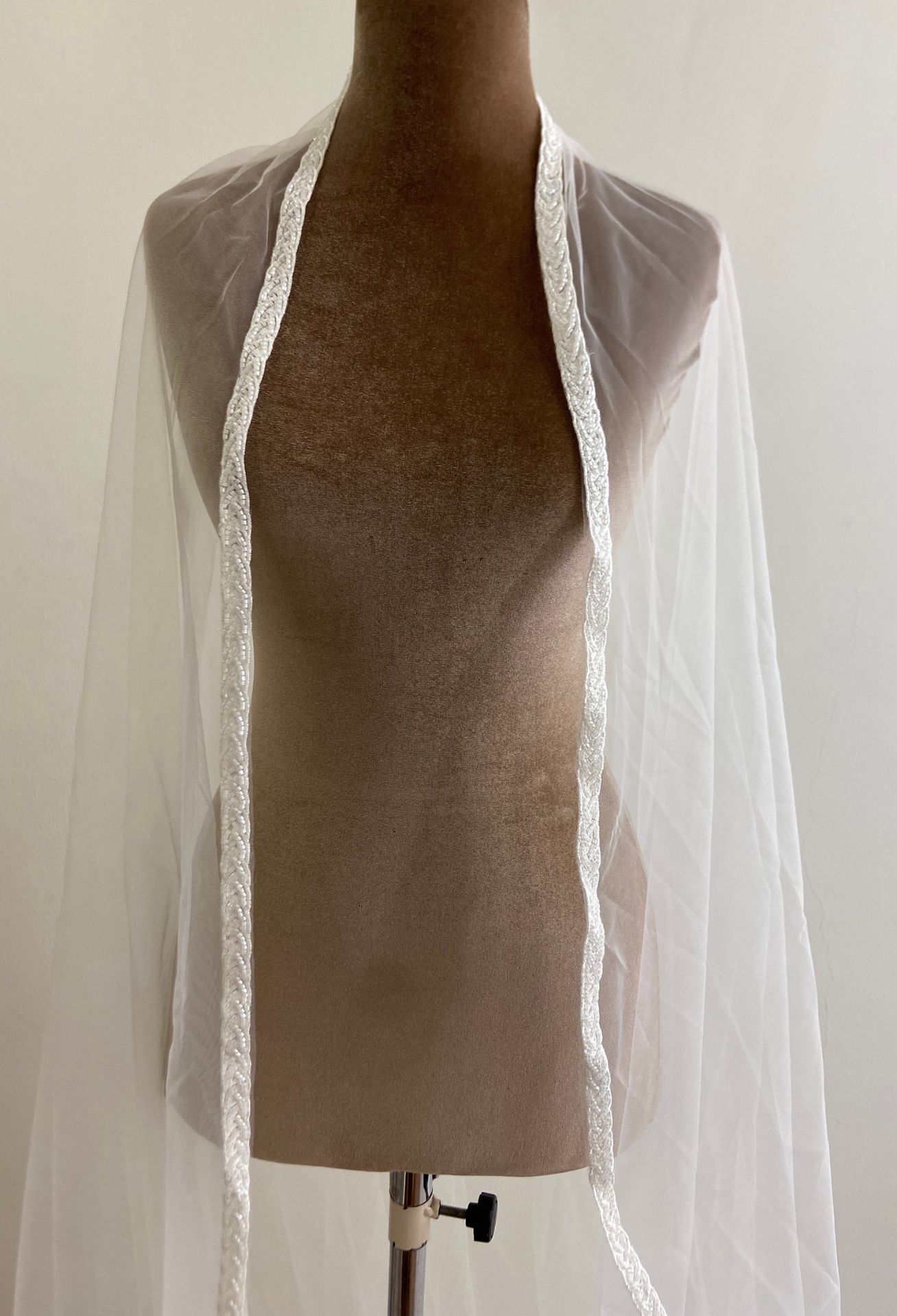 Embroidered, Long Veil Model