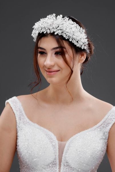 CORONA DE BODA DE COMPROMISO CON HENNA Y CUENTAS DE CRISTAL BLANCA ST752
