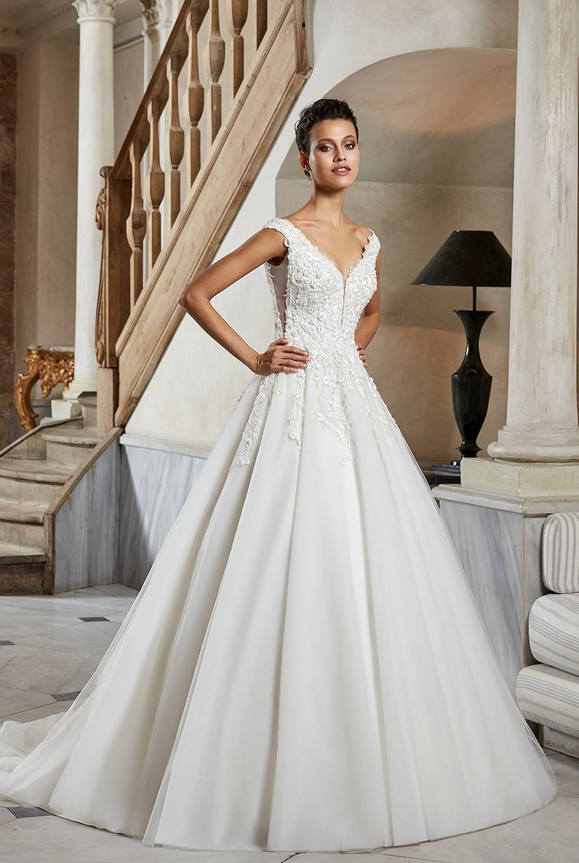 Three-Dimensional Lace A-Line Wedding Dress Model
