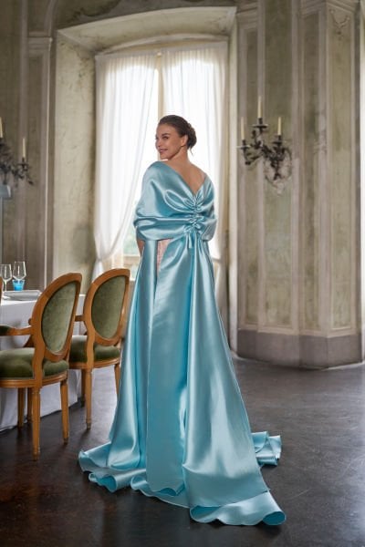 Straplez, İşlemeli Dantelli, Saten Portatif Kollu Dar Kesim Abiye Modeli