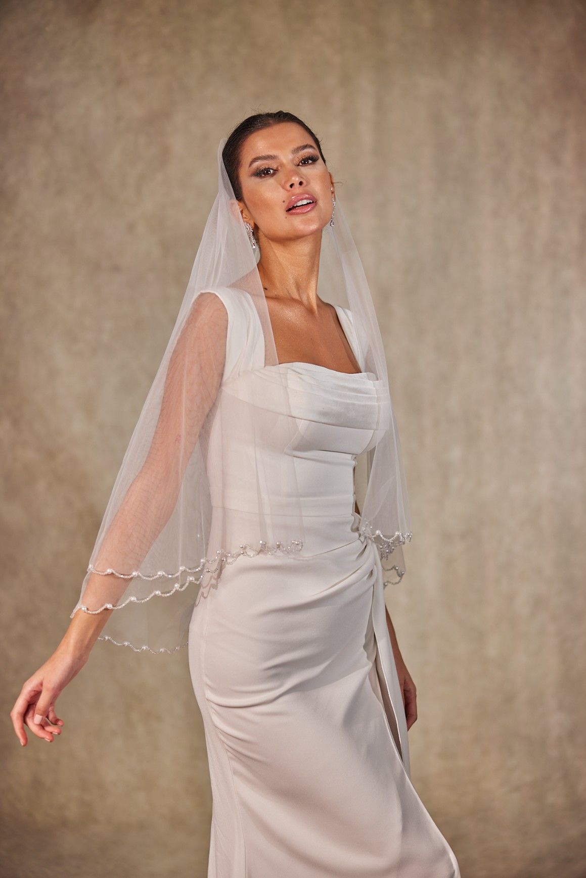 D253 LAYERED SHORT BRIDAL VEIL