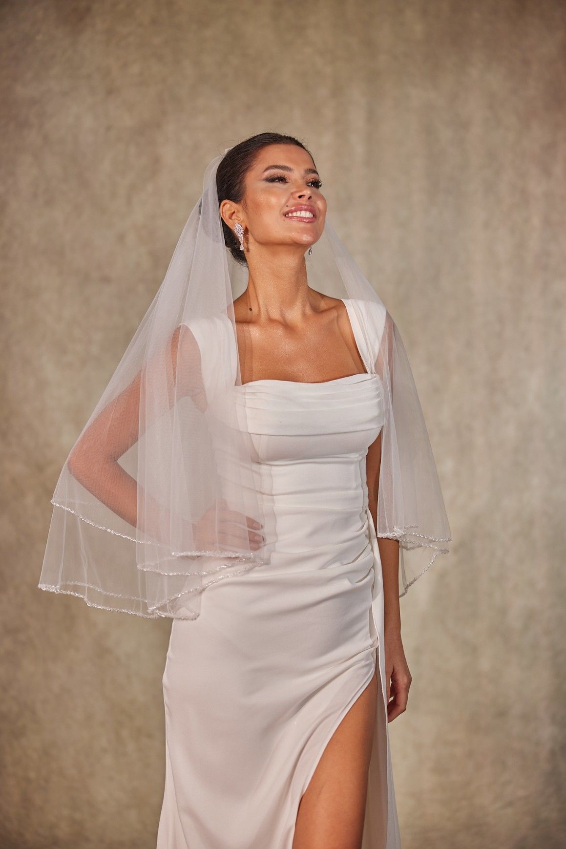 D254 LAYERED SHORT BRIDAL VEIL