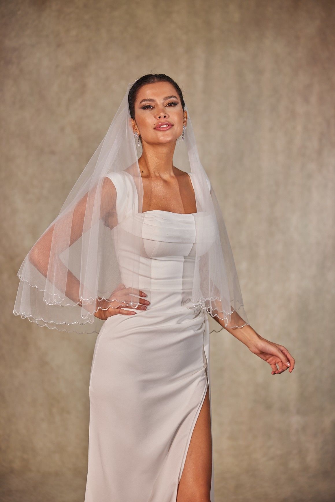 D255 LAYERED SHORT BRIDAL VEIL