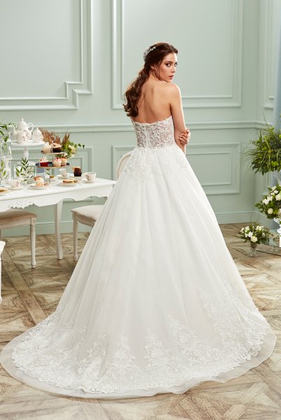 Simple Illusion Bodice Bridal Corset Top Strapless Wedding Dress With Wrap  And Long Sleeves Floor Length Tulle For Brides From Aimmys, $95.48