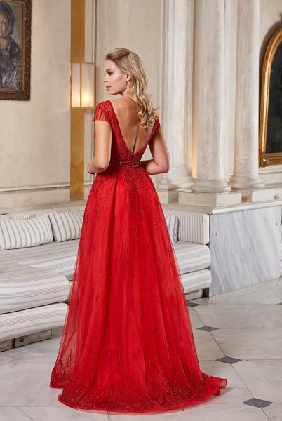 Vestido de Pedida Rojo Intenso Bordado y Henna