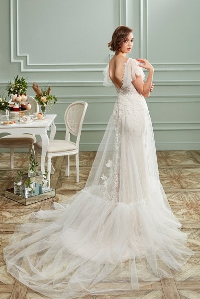 Helen Model Wedding Dress with Tulle Skirt, V-Neck, Volan Sleeves