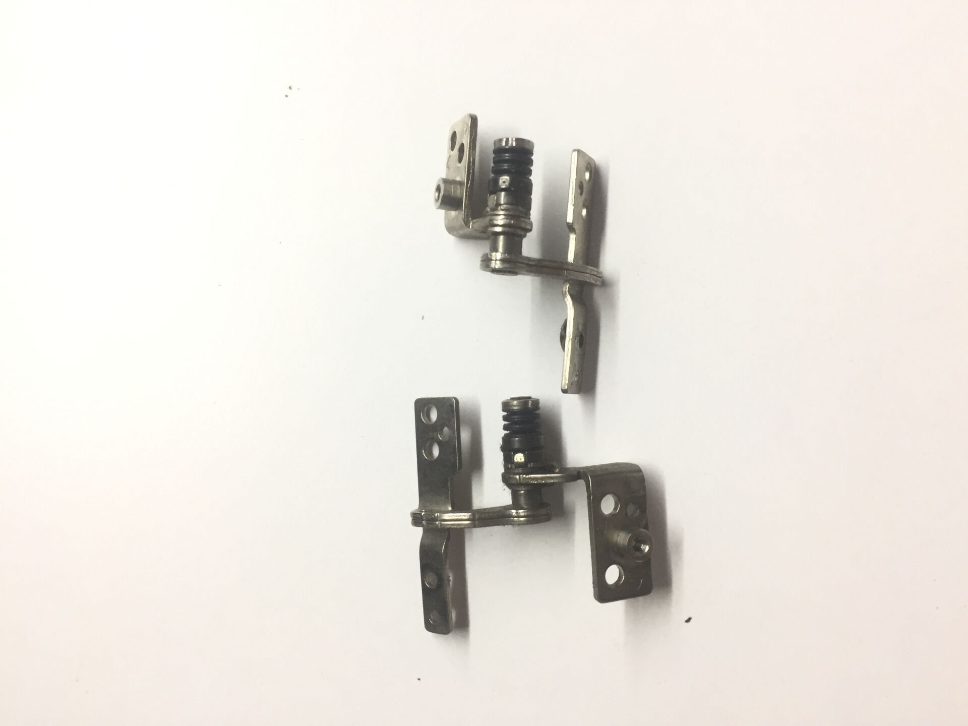 Samsung NP300E5Z Menteşe