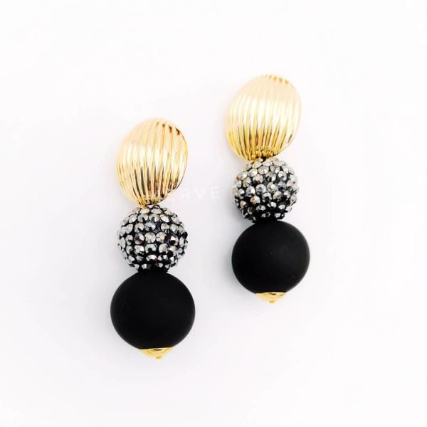 Siyah Taşlı Gold Küpe