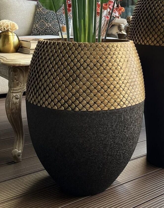 Siyah gold saksı 50 cm