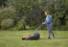 Black&Decker BEMW451-QS 1200W 32 cm Çim Kesme Makinesi