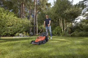 Black+Decker BEMW481BH 1800Watt 42cm Elektrikli Çim Biçme Makinası