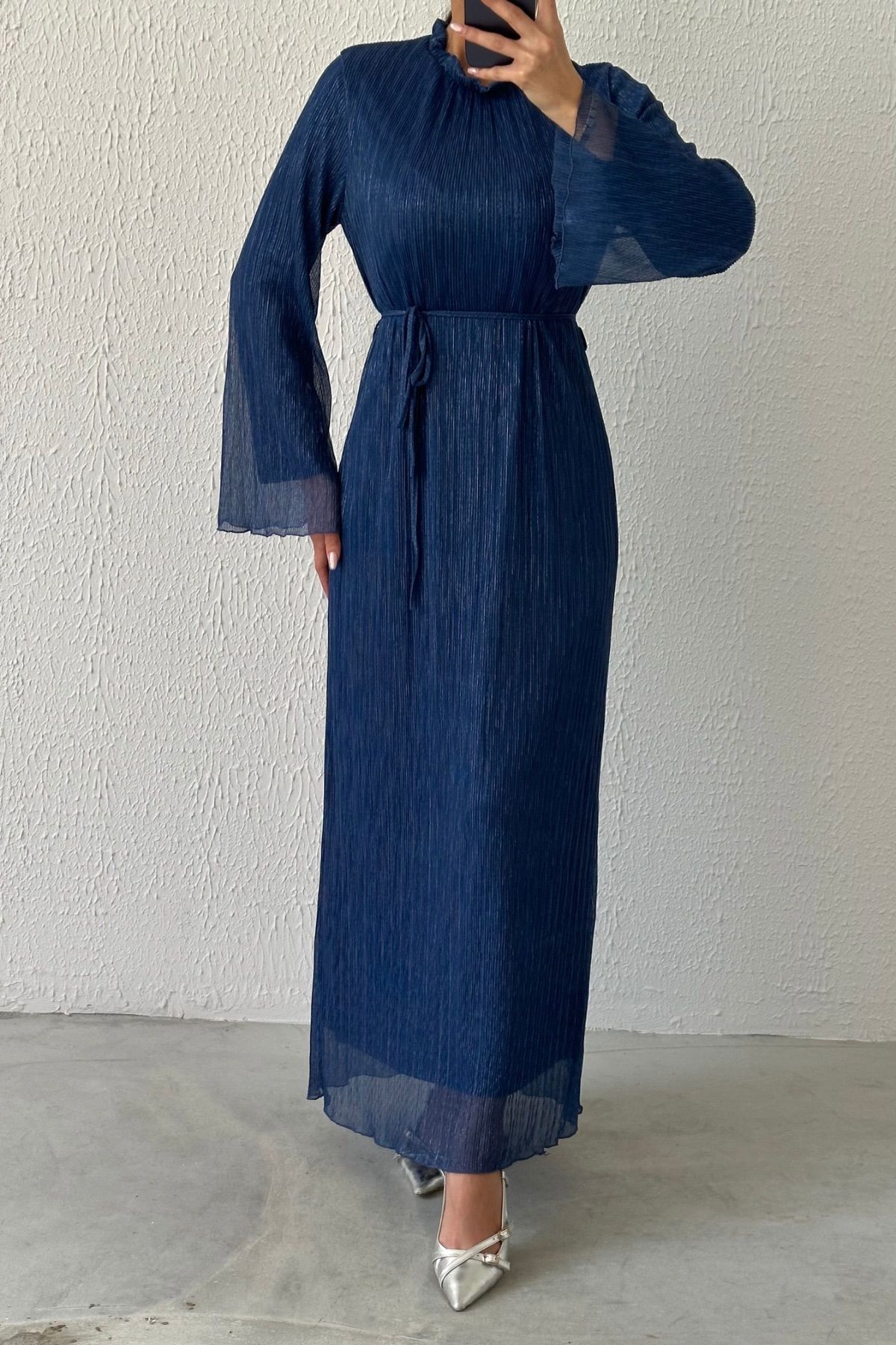 Simple Beauty:Organized Fabric Hijab Evening Dress Navy Blue