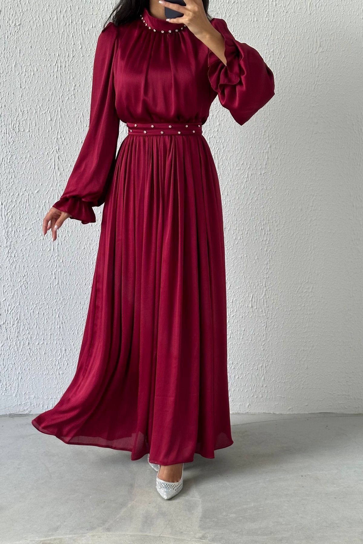 Flowing Satin Fabric Pearl Detailed Modest Evening Dress Burgundy