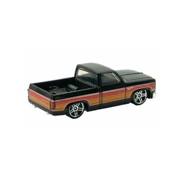 Hot Wheels 83 Chevy Silverado Metal Araba HKJ06