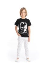 Erkek Çocuk Siyah Atatürk Baskılı Tişört Beyaz Pantolon Takım - 23 Nisan Kıyafetleri