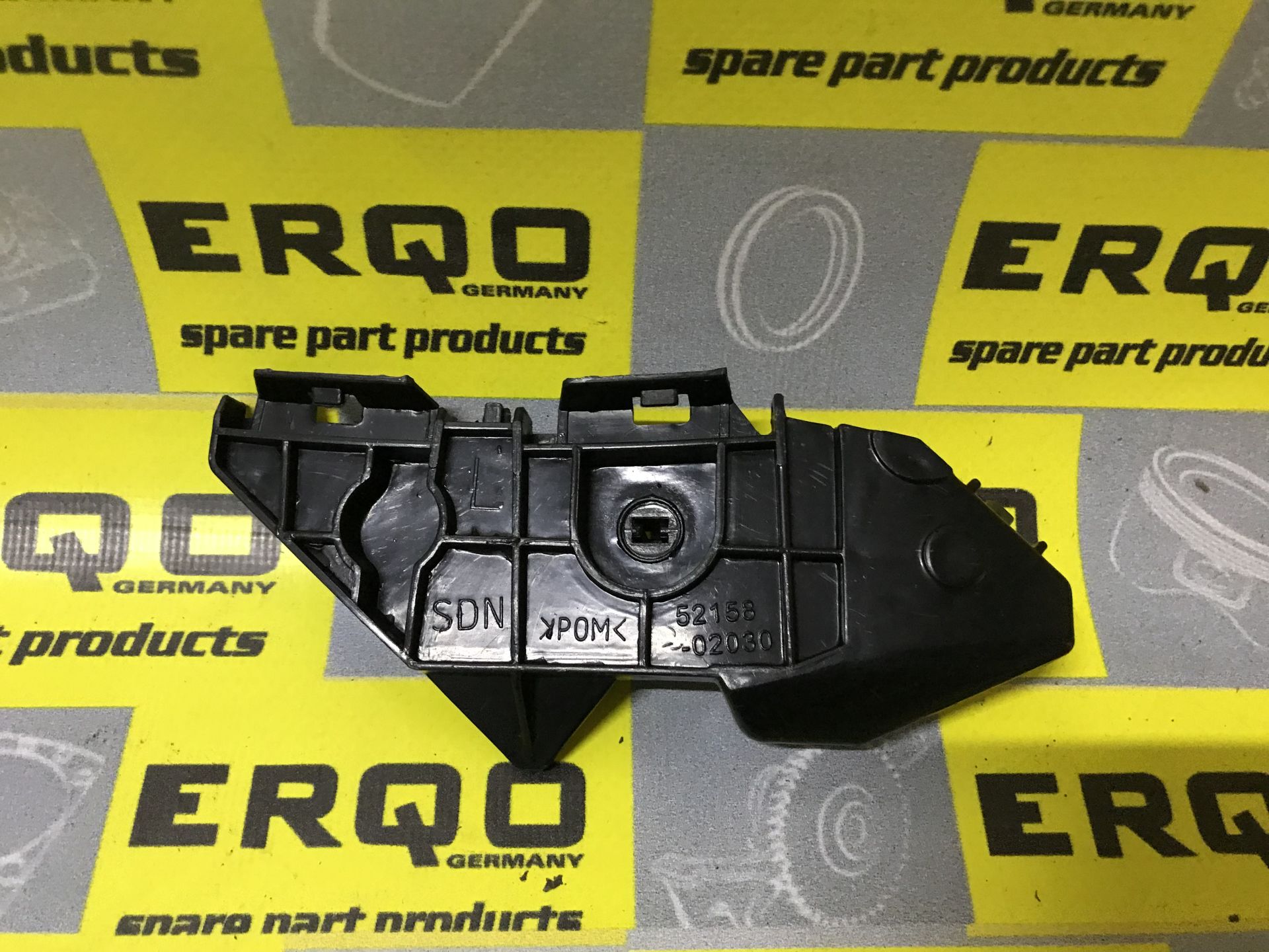 52158-02040 TAMPON BRAKETİ COROLLA 2011 ARKA KÜÇÜK SOL