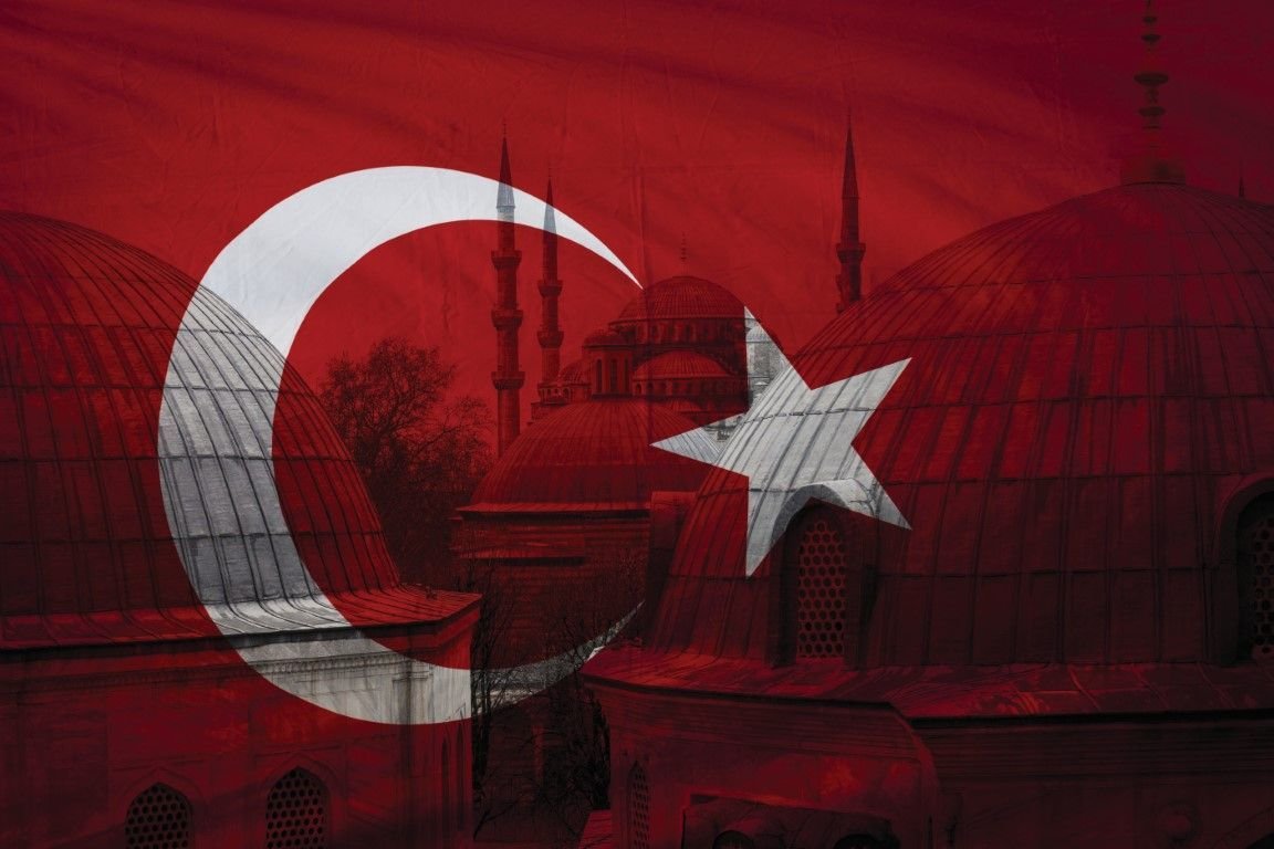 CAMİ ARKA PLANLI TÜRK BAYRAĞI DUVAR POSTERİ