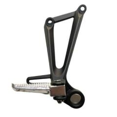 Yamaha R25 Sağ Arka Basamak Komple Orjinal 2015-2021 (1WD-F7440-01)